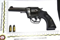 Dos detenidos y un revólver calibre 38 incautado tras intento de hurto de moto