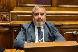 Diputado de Brum alerta que protecciones de recaudación del gobierno por autos eléctricos "no se sostienen en la realidad"