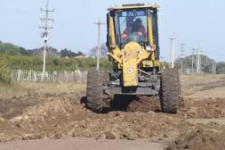 San Antonio avanza con obras de infraestructura y reparación de la caminería rural en diversas zonas