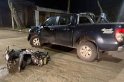 Adolescente politraumatizada tras chocar contra un auto en una estación de servicio