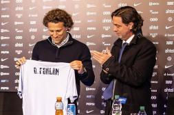 Forlán fue presentado como DT de Uruguay