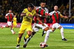 Un partido de punta se juega entre Deportivo Maldonado y Peñarol