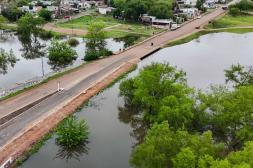Creciente del río Uruguay: varias  calles permanecen cortadas en Salto