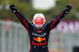 F1: Verstappen volvió  a ganar bajo la lluvia
